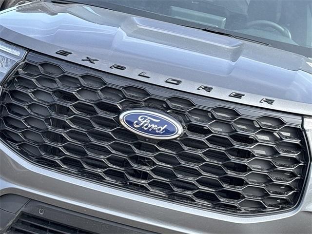 new 2025 Ford Explorer car