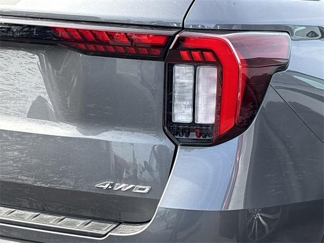 new 2025 Ford Explorer car