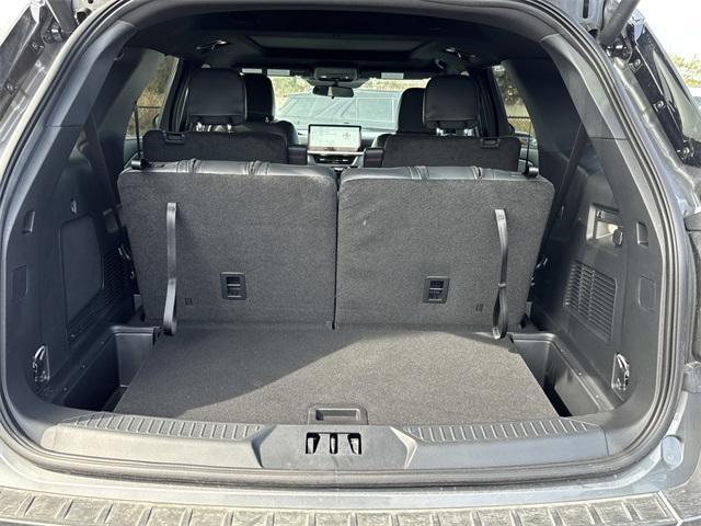 new 2025 Ford Explorer car