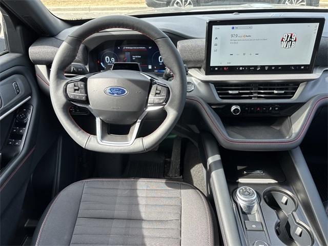 new 2025 Ford Explorer car