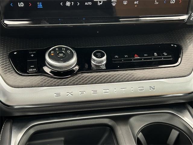 new 2025 Ford Expedition car