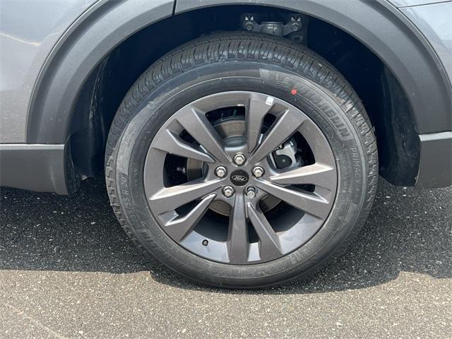 new 2025 Ford Explorer car