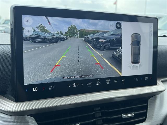 new 2025 Ford Explorer car