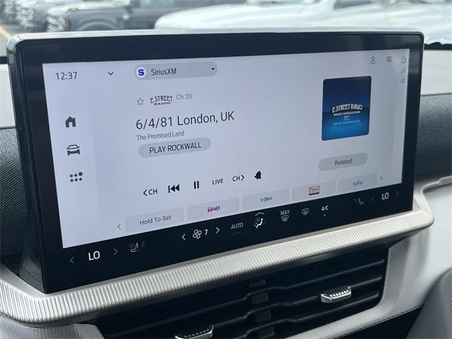 new 2025 Ford Explorer car