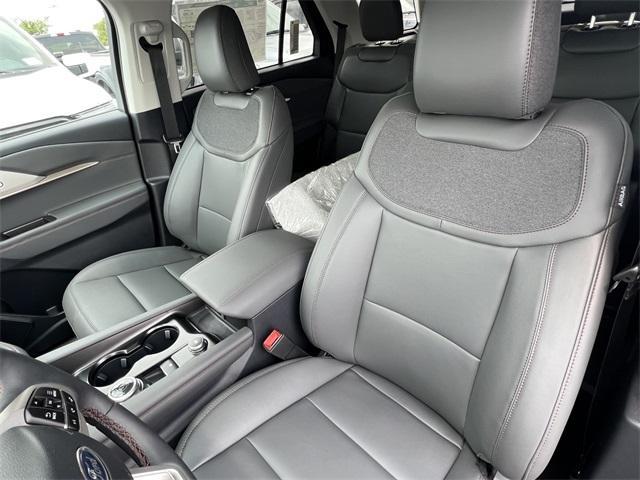 new 2025 Ford Explorer car