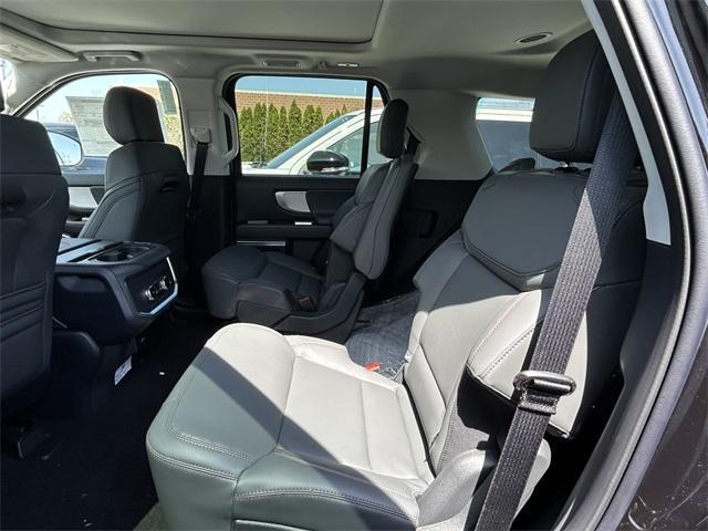 new 2025 Ford Expedition car