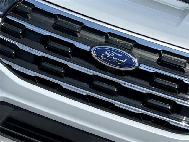 new 2025 Ford Explorer car