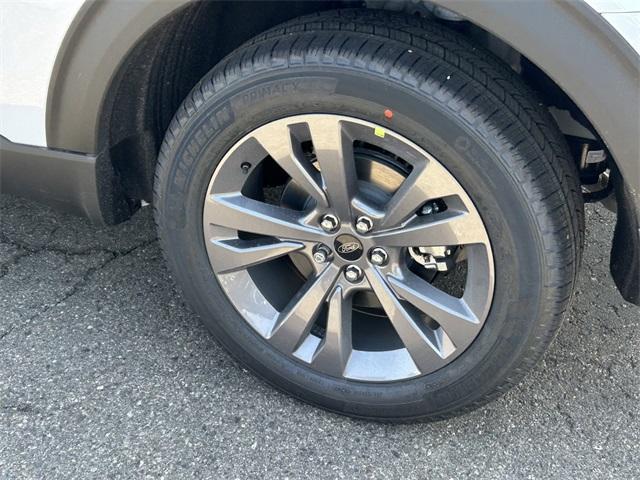 new 2025 Ford Explorer car