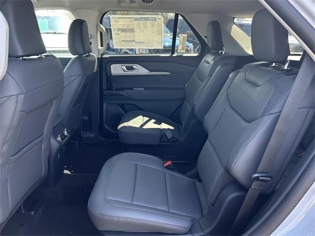 new 2025 Ford Explorer car