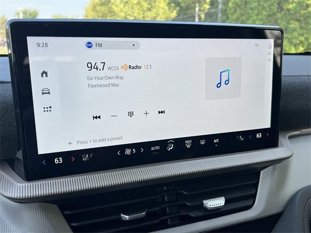 new 2025 Ford Explorer car