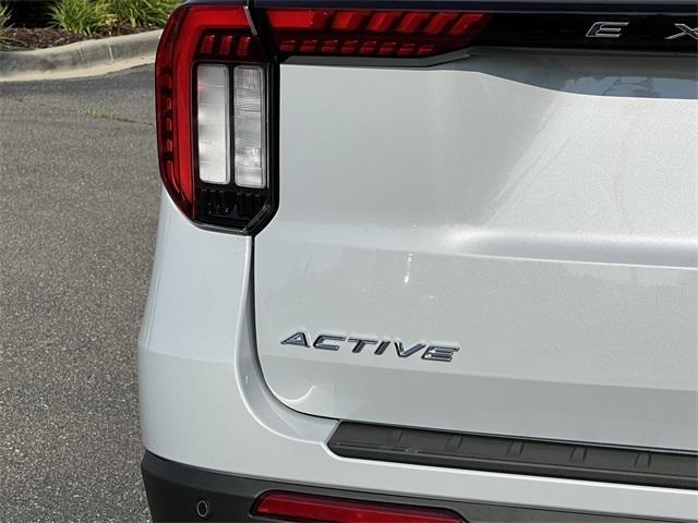 new 2025 Ford Explorer car