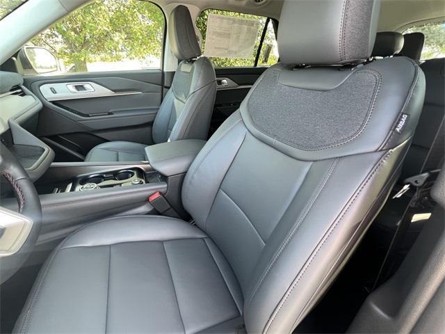 new 2025 Ford Explorer car