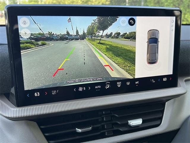 new 2025 Ford Explorer car