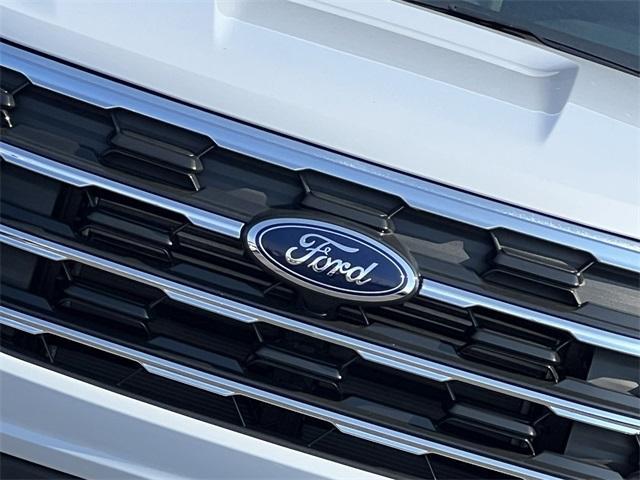 new 2025 Ford Explorer car
