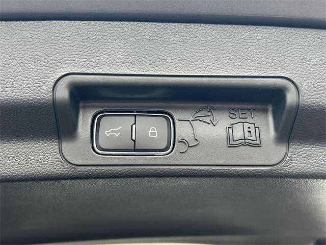new 2025 Ford Explorer car