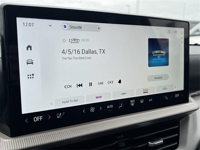 new 2025 Ford Explorer car