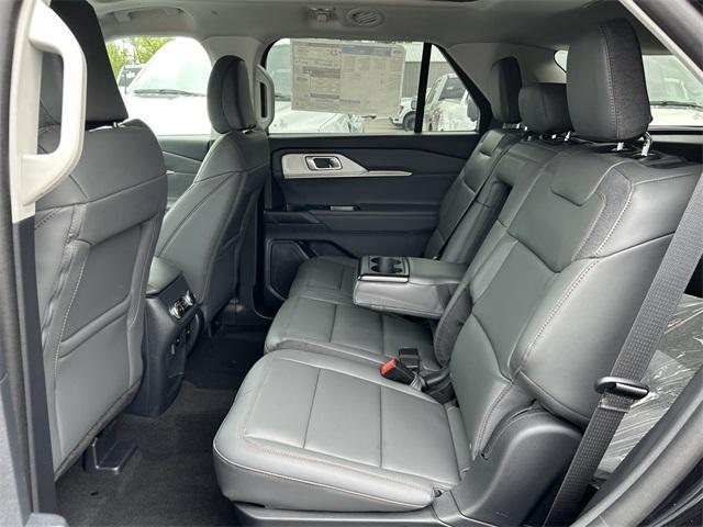 new 2025 Ford Explorer car