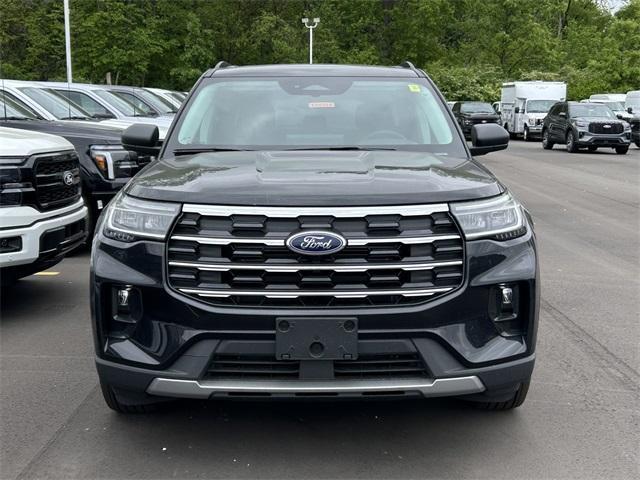 new 2025 Ford Explorer car