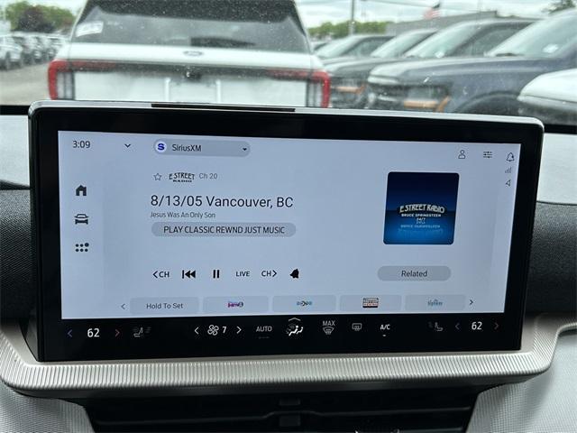 new 2025 Ford Explorer car