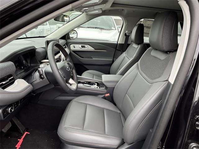new 2025 Ford Explorer car