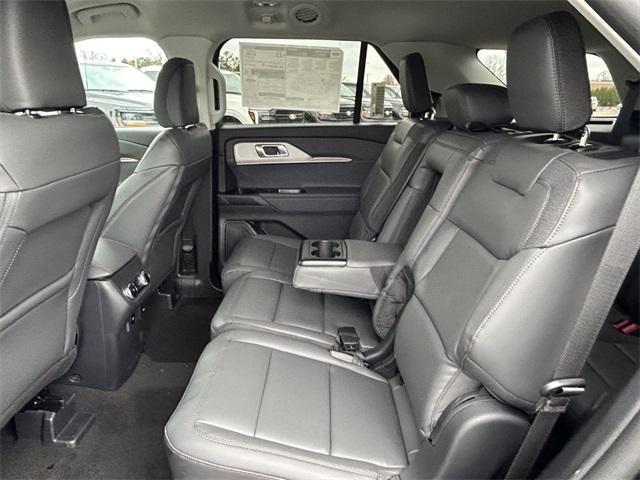 new 2025 Ford Explorer car