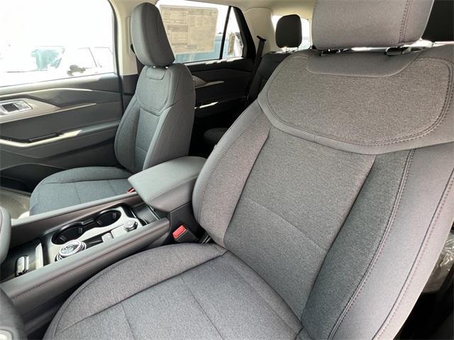 new 2025 Ford Explorer car