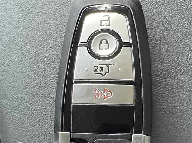 new 2025 Ford Explorer car