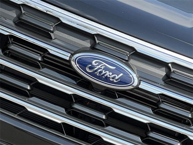 new 2025 Ford Explorer car