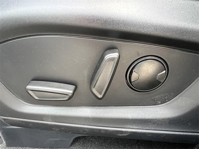 new 2025 Ford Explorer car