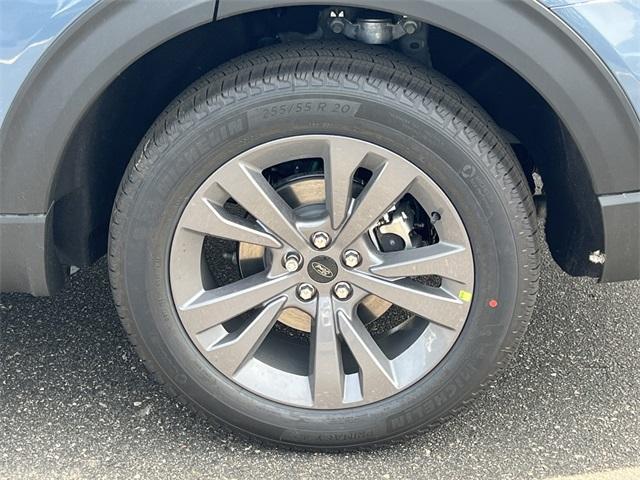 new 2025 Ford Explorer car