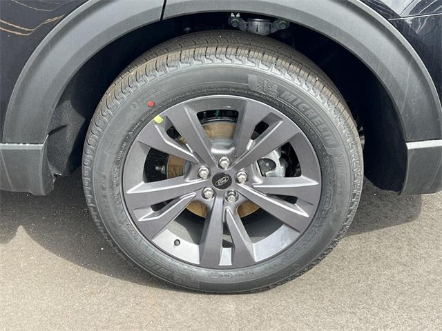 new 2025 Ford Explorer car