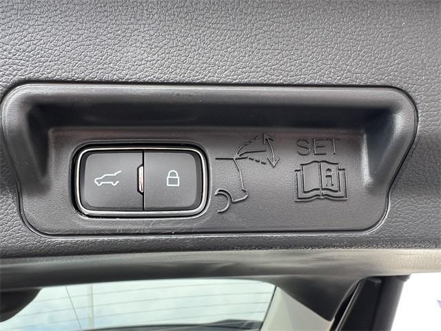 new 2025 Ford Explorer car
