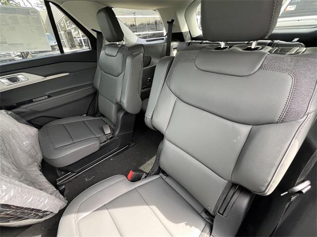 new 2025 Ford Explorer car