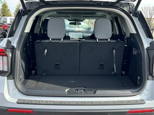 new 2025 Ford Explorer car