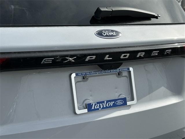 new 2025 Ford Explorer car