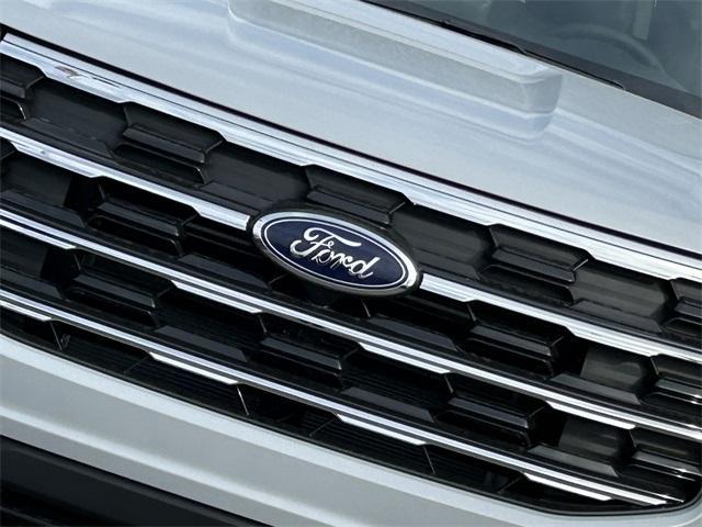 new 2025 Ford Explorer car