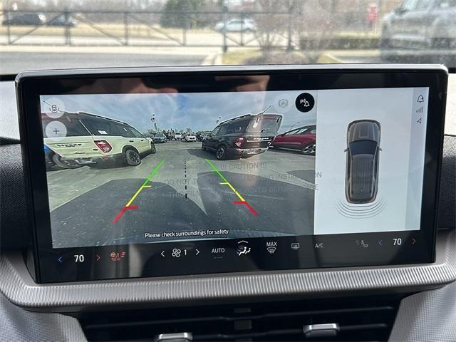 new 2025 Ford Explorer car