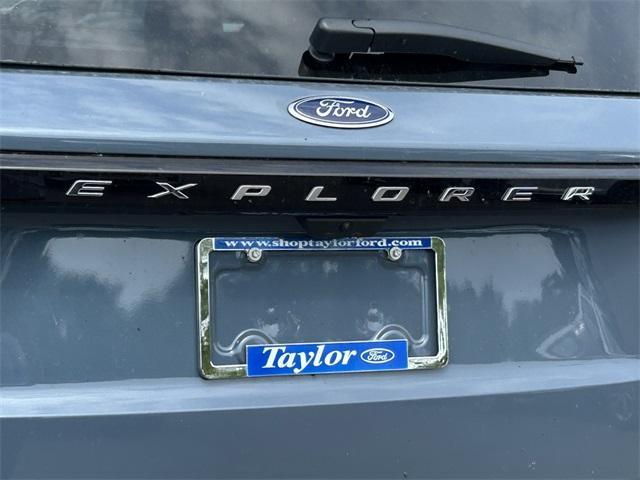 new 2025 Ford Explorer car