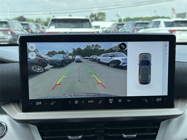 new 2025 Ford Explorer car