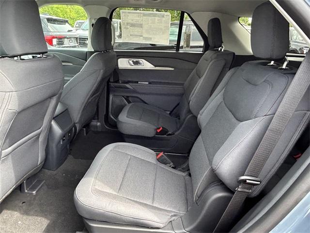 new 2025 Ford Explorer car