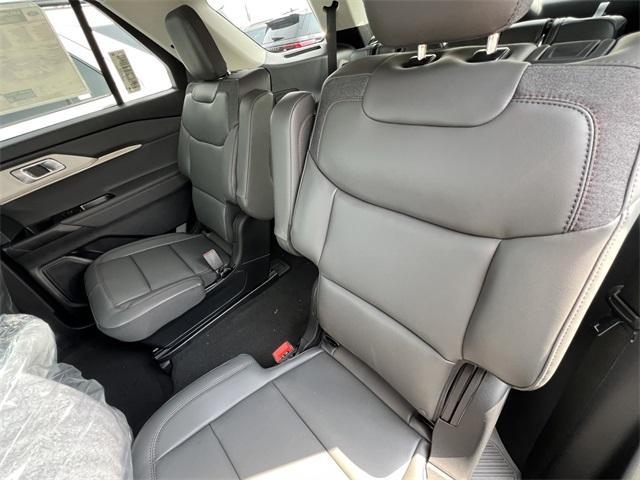 new 2025 Ford Explorer car