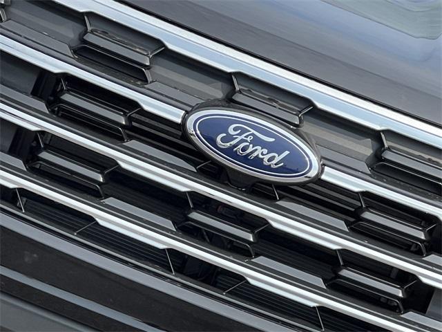 new 2025 Ford Explorer car