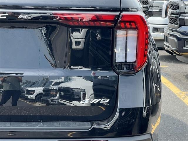 new 2025 Ford Explorer car