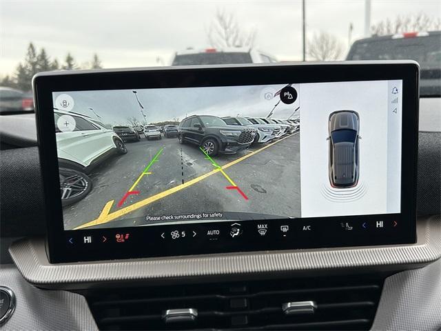new 2025 Ford Explorer car