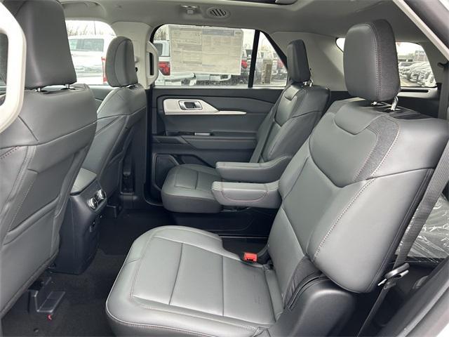 new 2025 Ford Explorer car