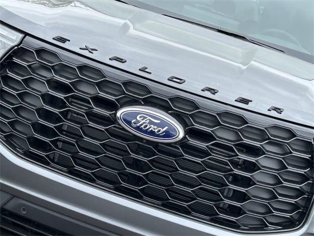 new 2025 Ford Explorer car