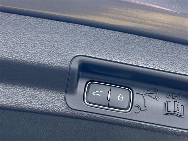 new 2025 Ford Explorer car