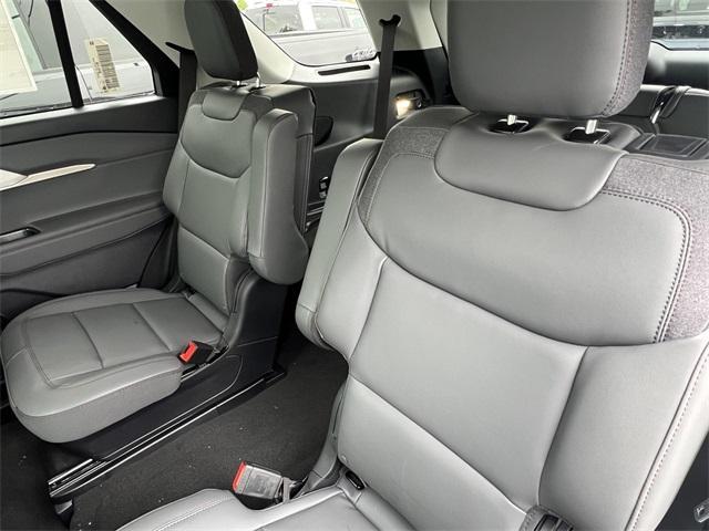 new 2025 Ford Explorer car