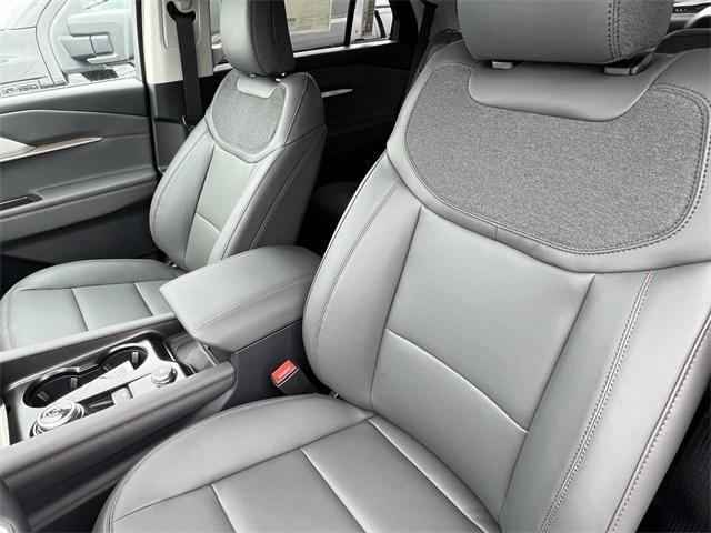 new 2025 Ford Explorer car