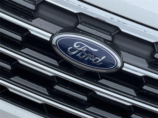 new 2025 Ford Explorer car